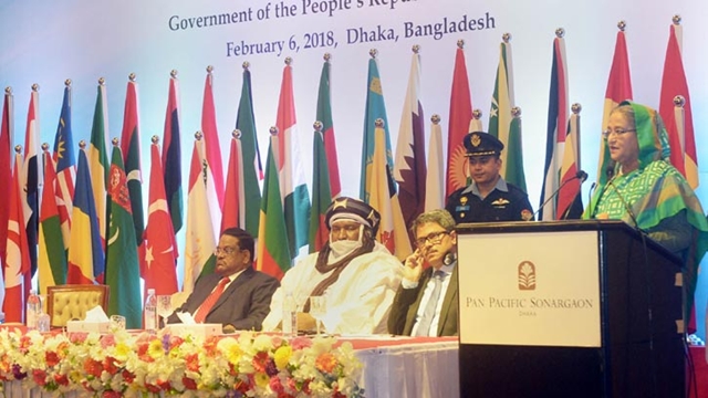 PM seeks joint efforts of OIC to tap tourism opportunities